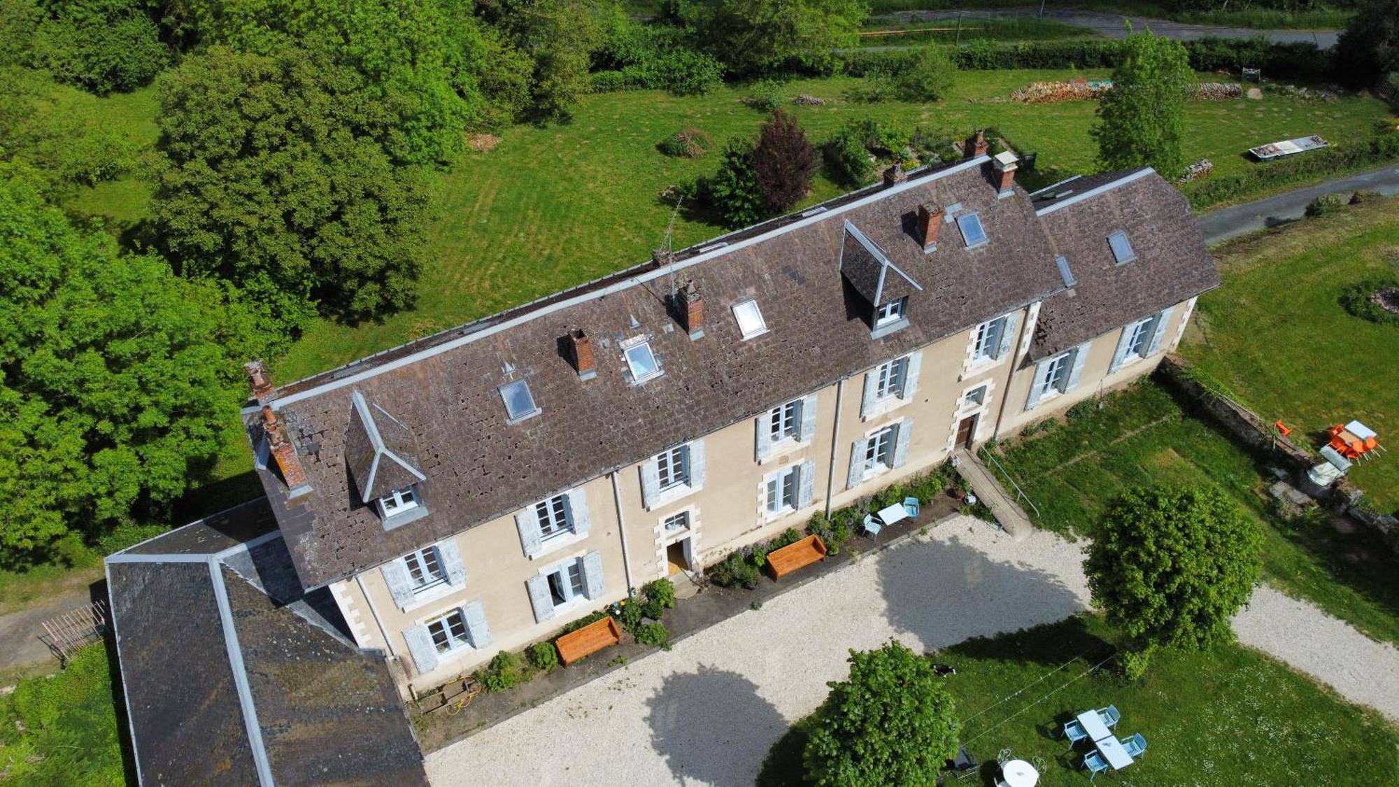 L' Ancienne Ecole Du Morvan Larochemillay Exterior foto