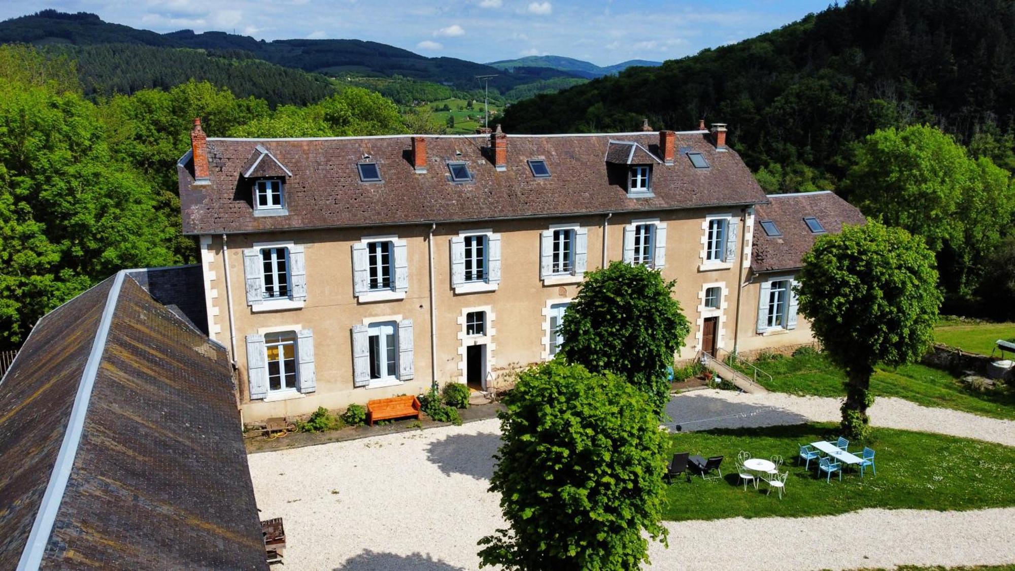 L' Ancienne Ecole Du Morvan Larochemillay Exterior foto